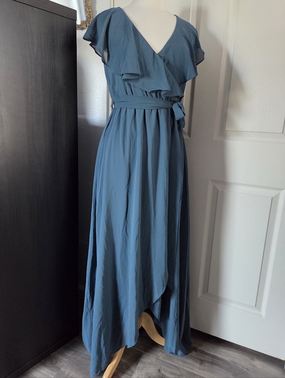 Baltic Born Kayta Ruffle Maxi Dress Flutter Sleeve Women's Large NWT